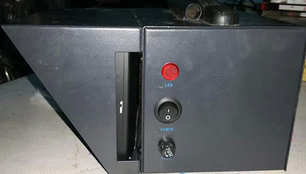 SD-monitor-side-2
