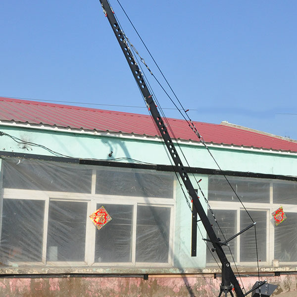 small-camera-crane
