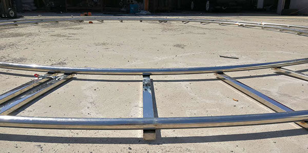 stainless-steel-curved-track-1